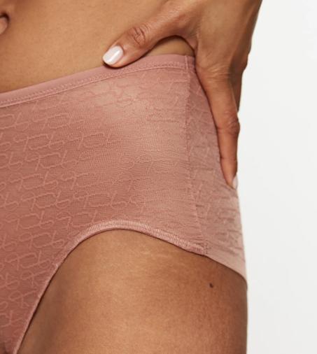 TRIUMPH SIGNATURE SHEER in BROWN