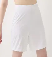 シンプルランジェリー5460 キュロットペチコート, ホワイト, model