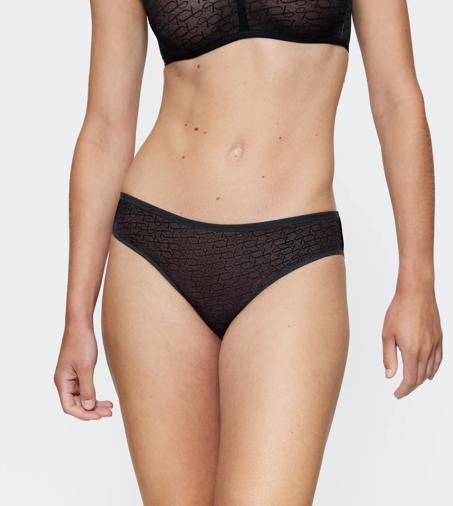 TRIUMPH SIGNATURE SHEER