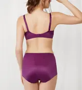 【SALE】トリンプ プレミアム ゴールドレーベル4004 はきこみ深めショーツ, パープル, model image number 2