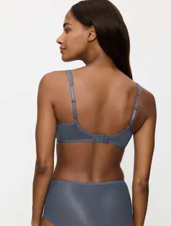TRIUMPH SIGNATURE SHEER