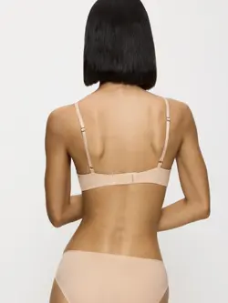 BODY MAKE-UP ESSENTIALS