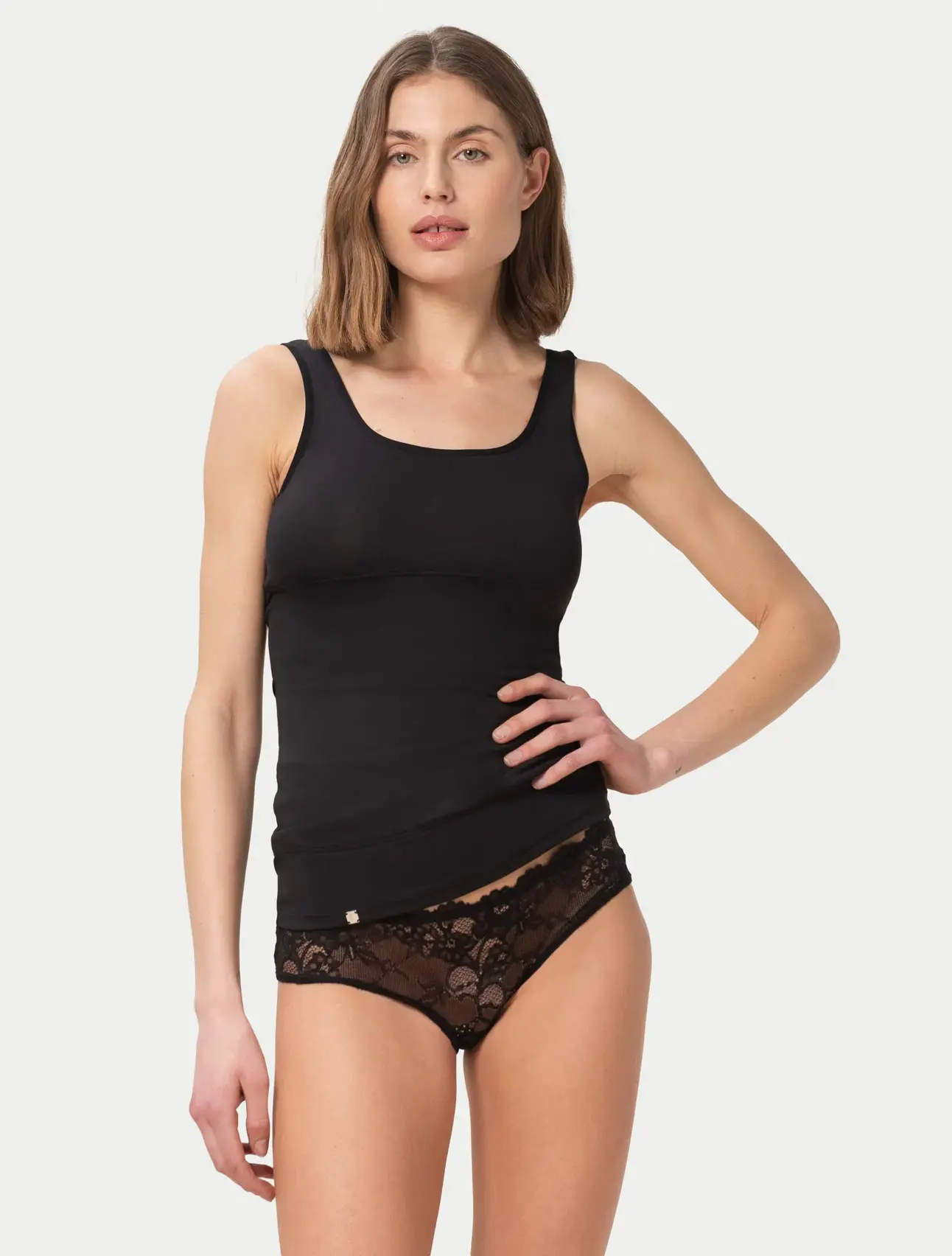 TEMPTING LACE