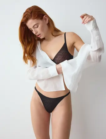 TRIUMPH SIGNATURE SHEER