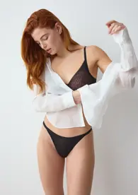 TRIUMPH SIGNATURE SHEER