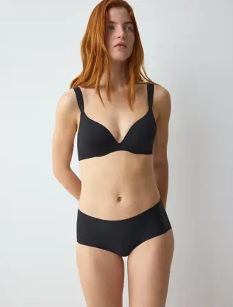 BODY MAKE-UP ILLUSION