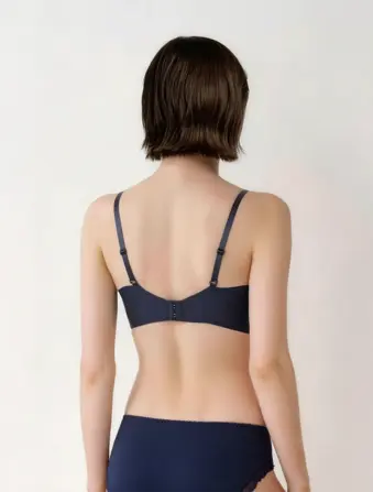 レッドレーベル バイ トリンプ0129 ブラジャー