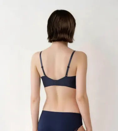 レッドレーベル バイ トリンプ0129 ブラジャー