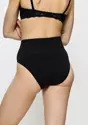 TRIUMPH SOFT SCULPT