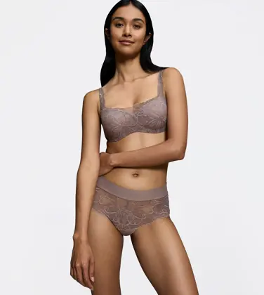 BODY MAKE-UP ILLUSION LACE
