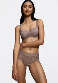 BODY MAKE-UP ILLUSION LACE