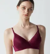 エス バイ スロギー シャイン ノンワイヤーブラ, レッド, model image number 0