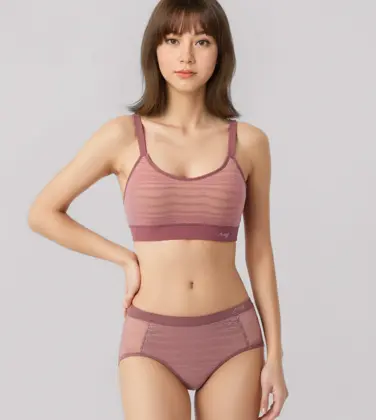 スロギー フリー オールラウンド レース カップ付きハーフトップ
