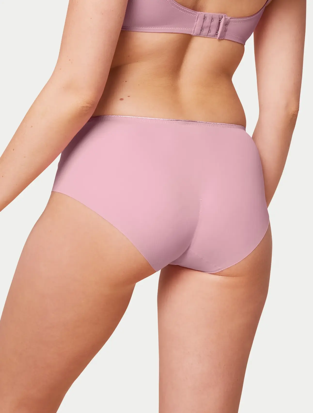 ESSENTIAL MINIMIZER