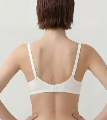 レッドレーベル バイ トリンプ