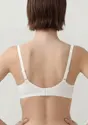 レッドレーベル バイ トリンプ