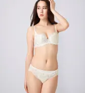 フロラーレ バイ トリンプ122 レギュラーショーツ, ホワイト, model image number 1