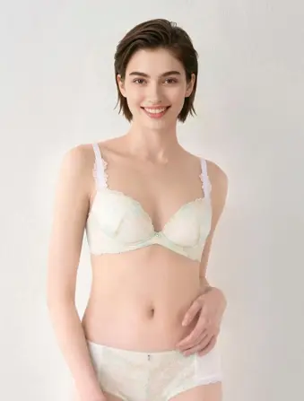 レッドレーベル バイ トリンプ0128 ブラジャー
