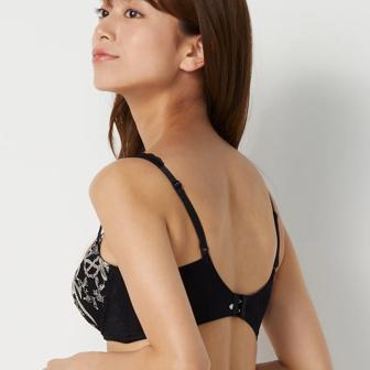 【SALE】チャーミングラマー スリムライン ブラジャー ウィッチガール, ブラック, model image number 1