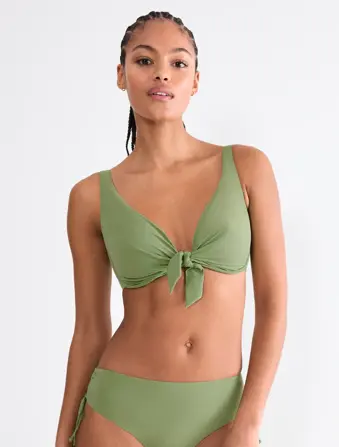 SUMMER ALLURE