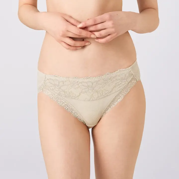 恋するブラ612 レギュラーショーツ【一部カラーSALE】, ホワイト, model image number 0