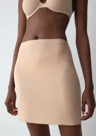 BODY MAKE-UP