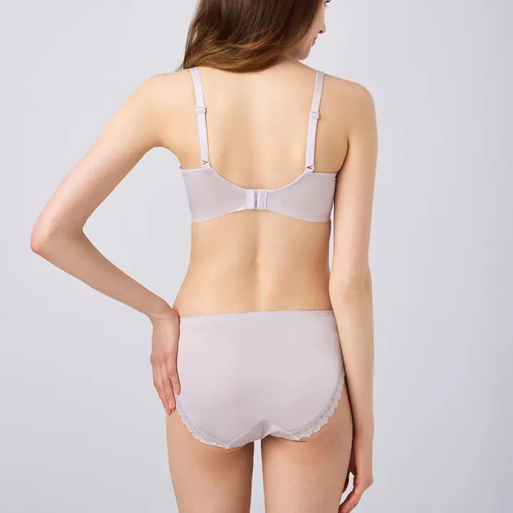 天使のブラ 魔法のハリ感636 レギュラーショーツ, グレー, model image number 2