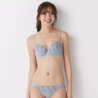 【SALE】【WEB限定】エントリーコレクション 背中すっきりブラ＆ショーツセット ビーラブドフラワー, ブルー, model image number 1
