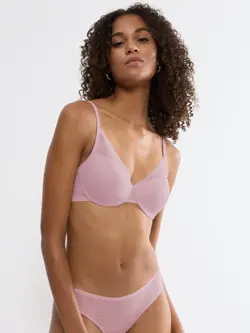 TRIUMPH SIGNATURE SHEER