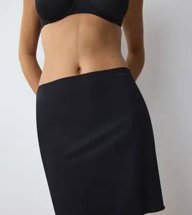 BODY MAKE-UP