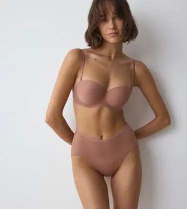 TRIUMPH SIGNATURE SHEER