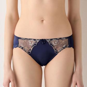 【WEB限定】美胸ソフトブラ クラッシーペタルズ ブラ＆ショーツセット, ブルー, model image number 0