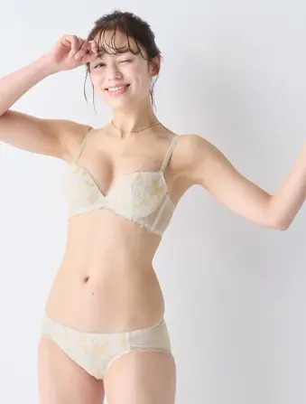 チャーミングラマー スリムライン ブラジャー フローラルハグ