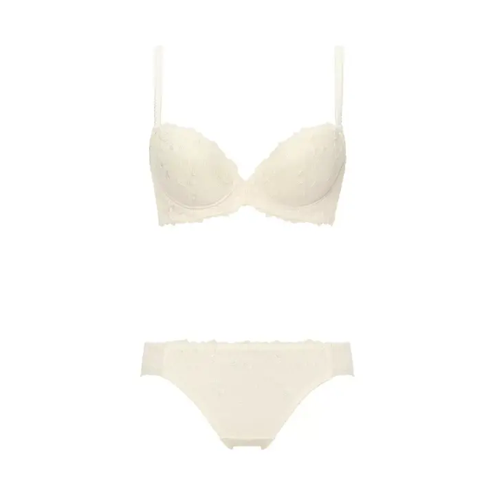 【WEB/アウトレット限定】チャーミングラマー(R) ブラ＆ショーツセット ラインアートステッチ【一部カラーSALE】, ホワイト, product image number 1