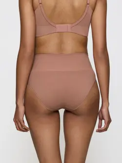 TRIUMPH SOFT SCULPT