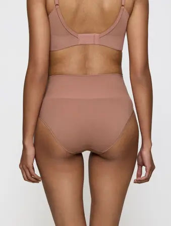 TRIUMPH SOFT SCULPT