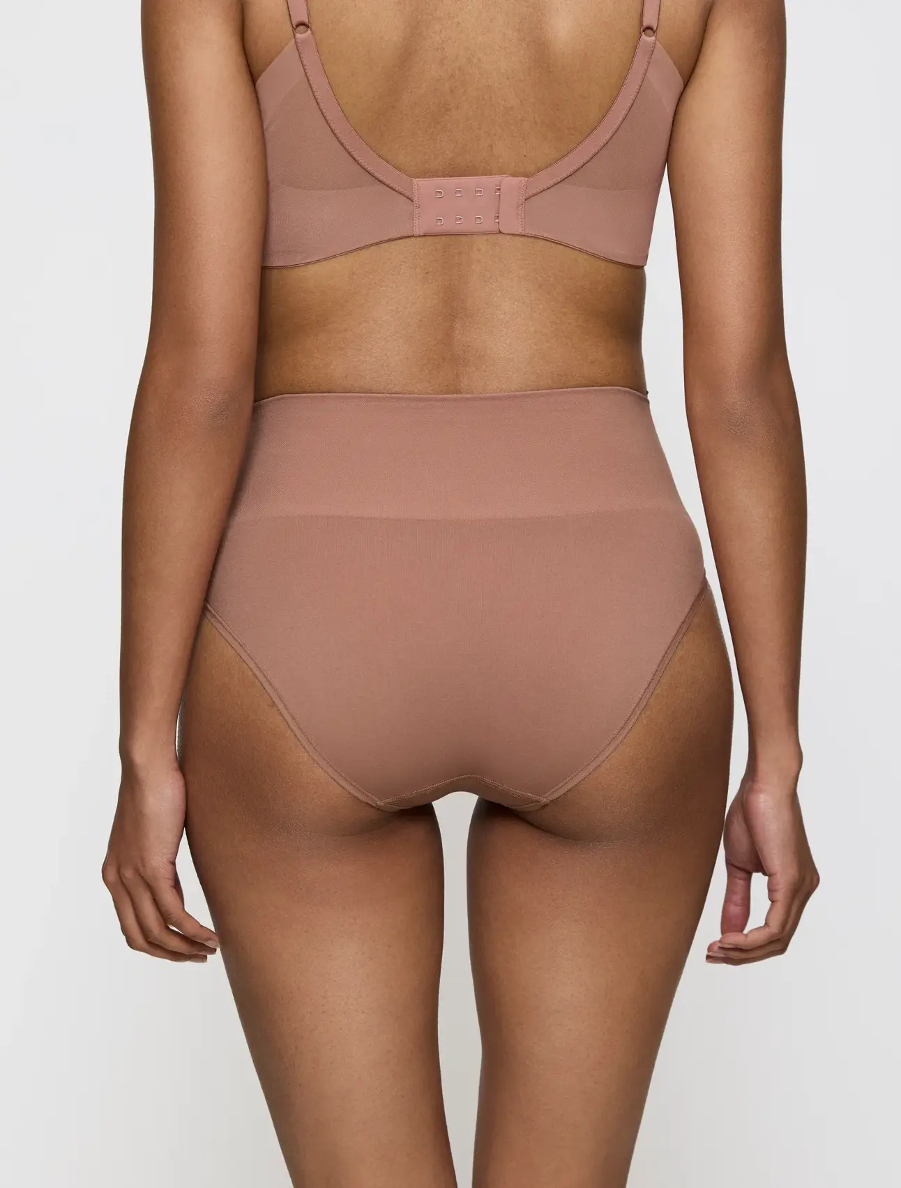 TRIUMPH SOFT SCULPT