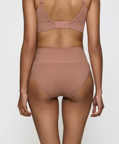 TRIUMPH SOFT SCULPT