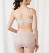 トリンプストーリー607 はきこみ深めショーツ【一部カラーSALE】, ベージュ, model image number 2