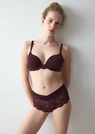LOVE IN LACE