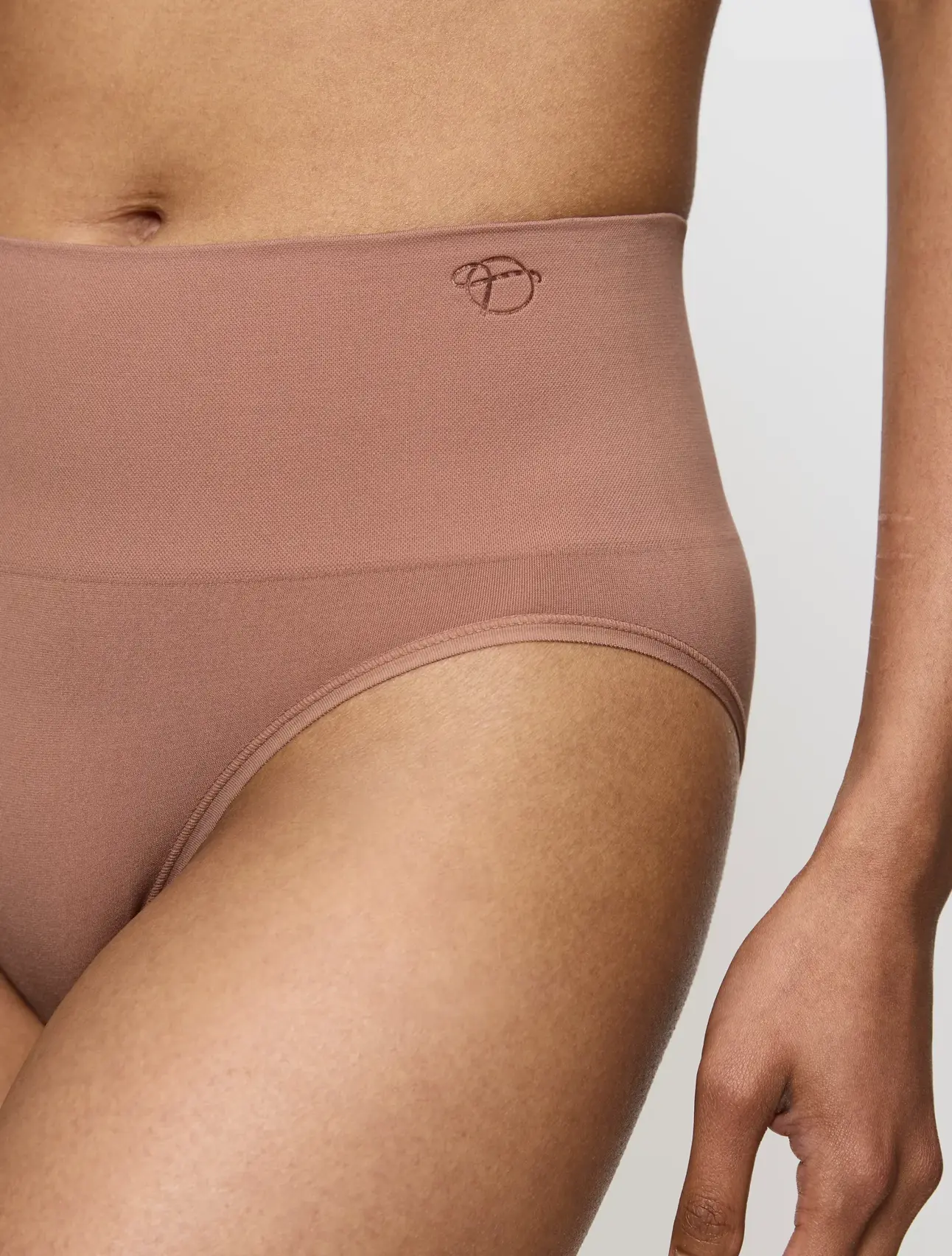 TRIUMPH SOFT SCULPT