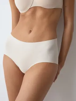 BODY MAKE-UP ILLUSION