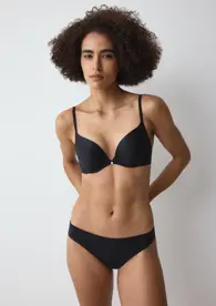 BODY MAKE-UP ESSENTIALS