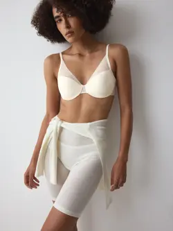 TRIUMPH SIGNATURE SHEER