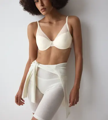 TRIUMPH SIGNATURE SHEER