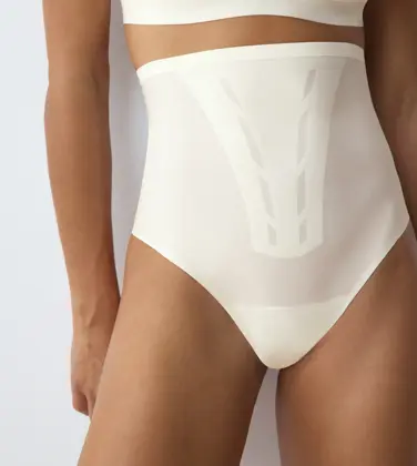 TRIUMPH SHAPE SMART