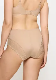 LADYFORM SOFT