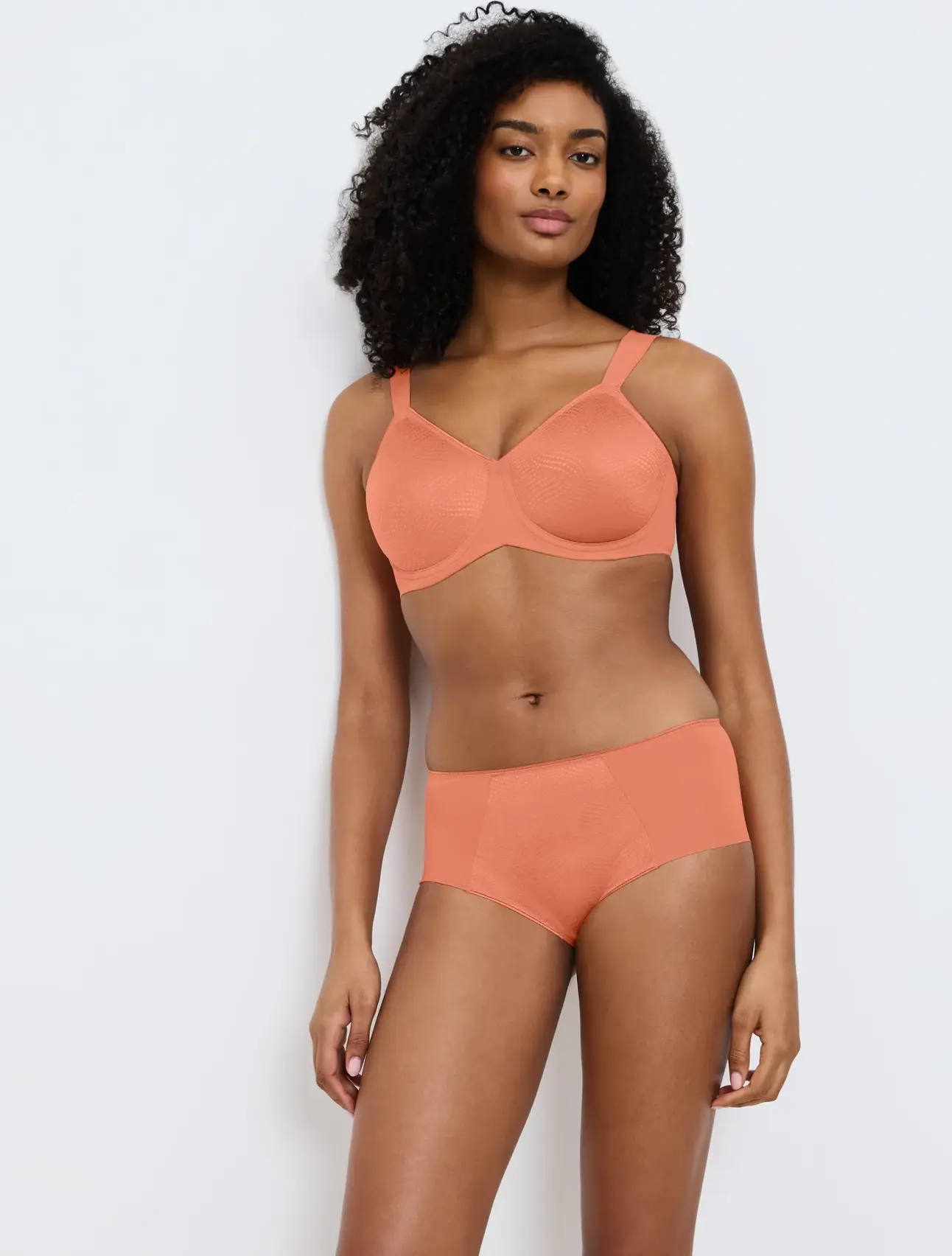 ESSENTIAL MINIMIZER T