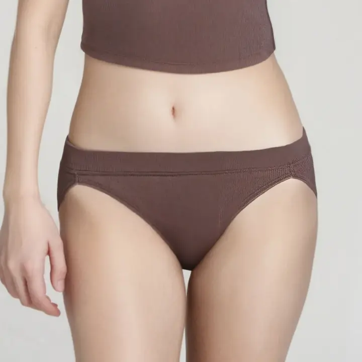 リブ クロップトップ, ブラウン, model image number 1