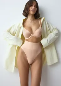 TRIUMPH SOFT SCULPT